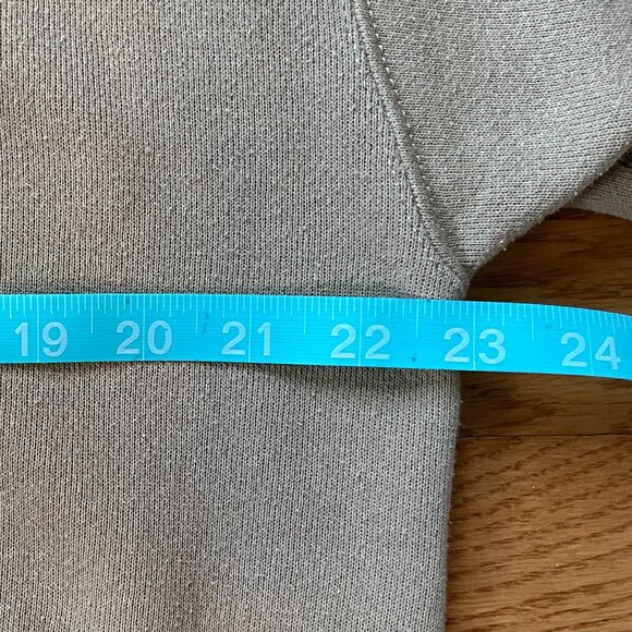 Champion Crewneck Sweatshirt - Picture 4 of 5